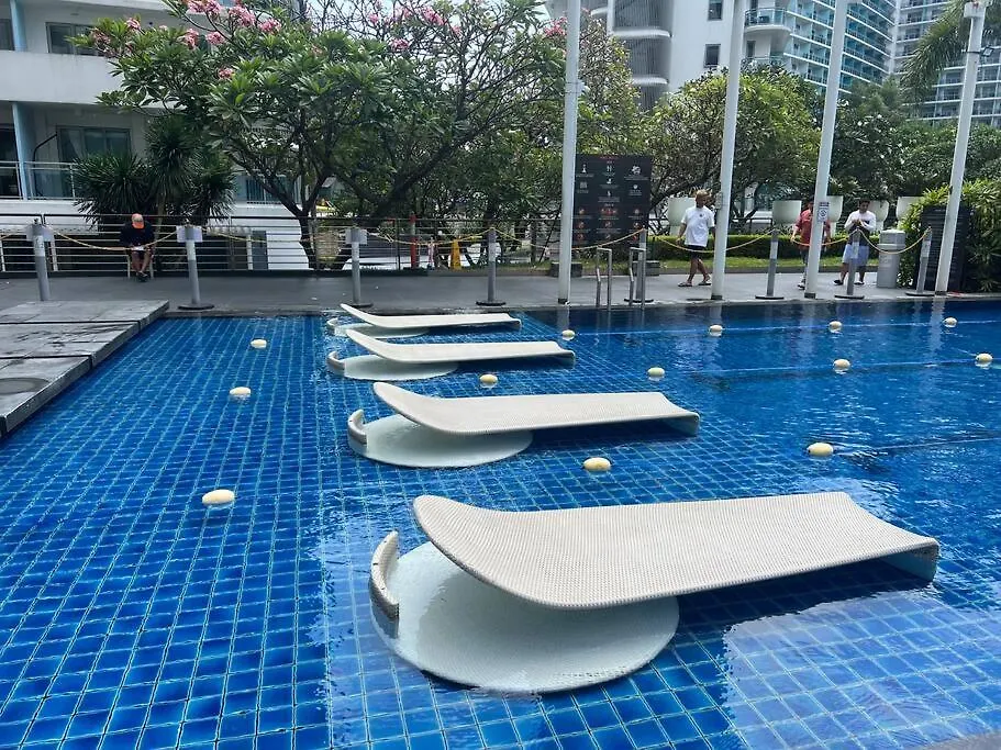 Apartment 1Br Beach Club Pool View Suite At Azure-Maui Manila